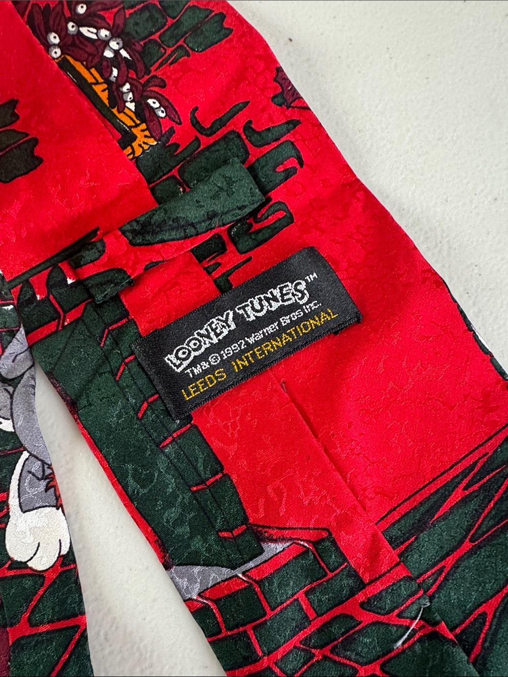 Vintage Looney Tunes Elmer Fudd Santa Bugs Bunny Print Silk Tie 90s Y2K Holiday - Picture 5 of 15